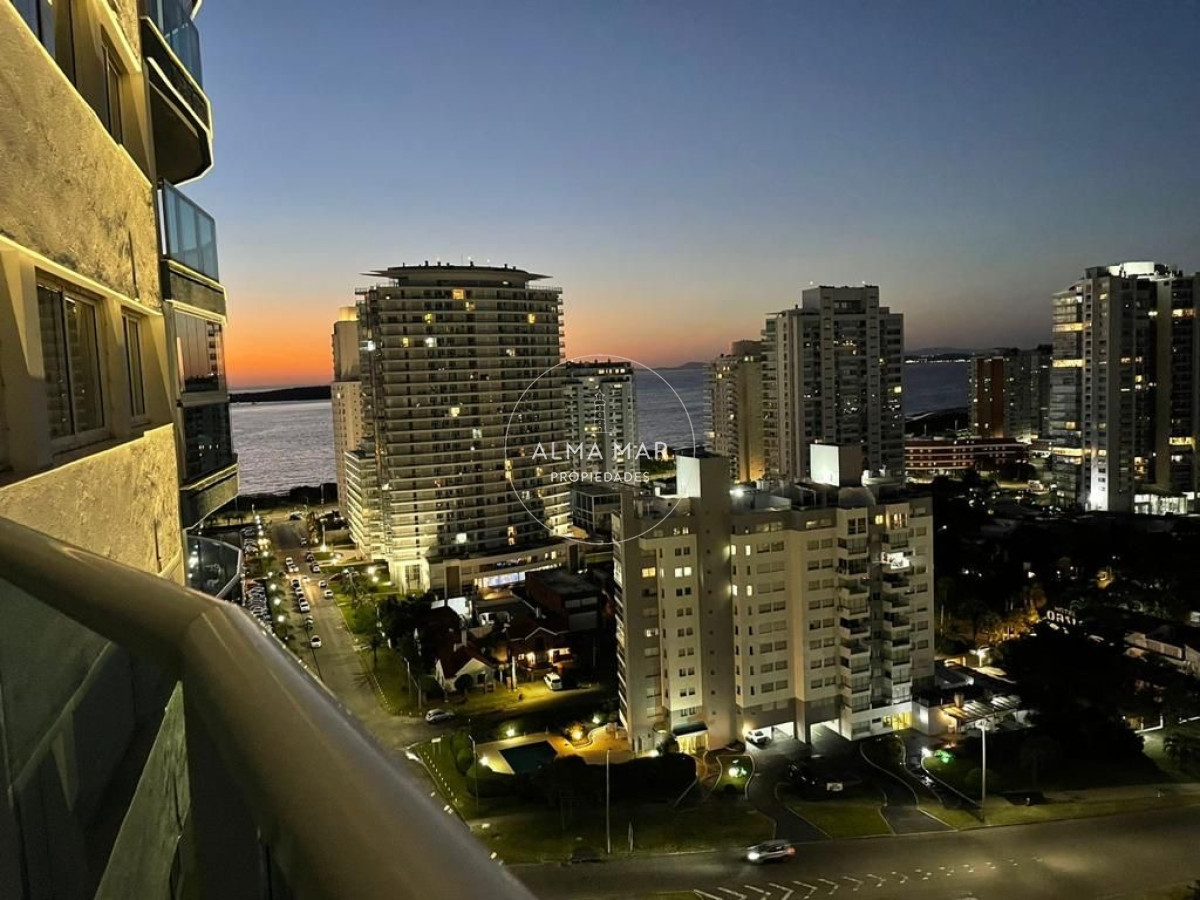 Apartamento ID.868 - Moderno Apartamento de 2 Dormitorios en Venta, Playa Mansa 