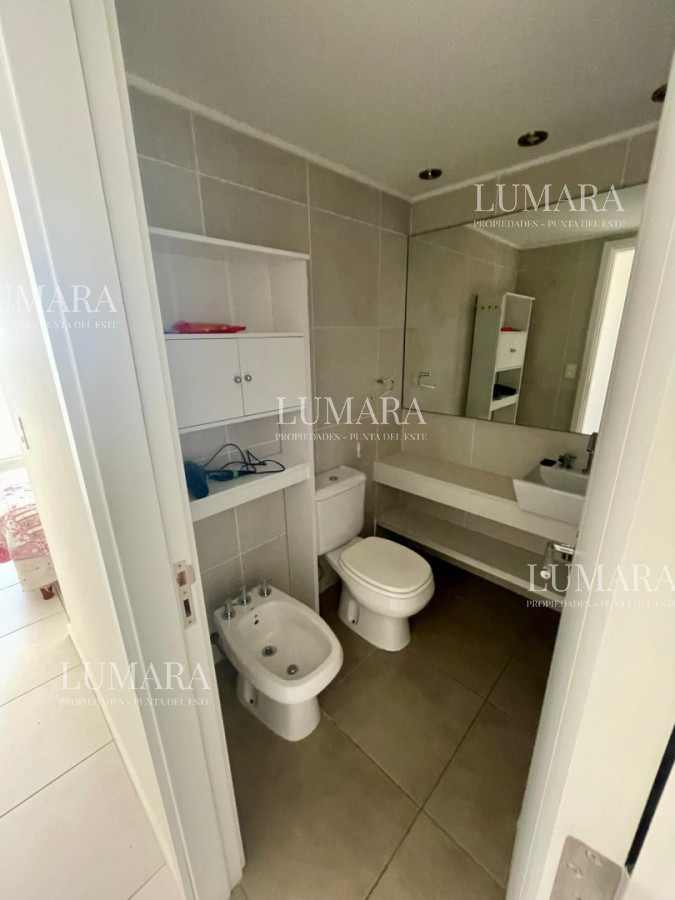Apartamento ID.3524 - Apartamento luminoso con variedad de servicios en venta, 3 dormitorios, zona Roosevelt Playa Brava