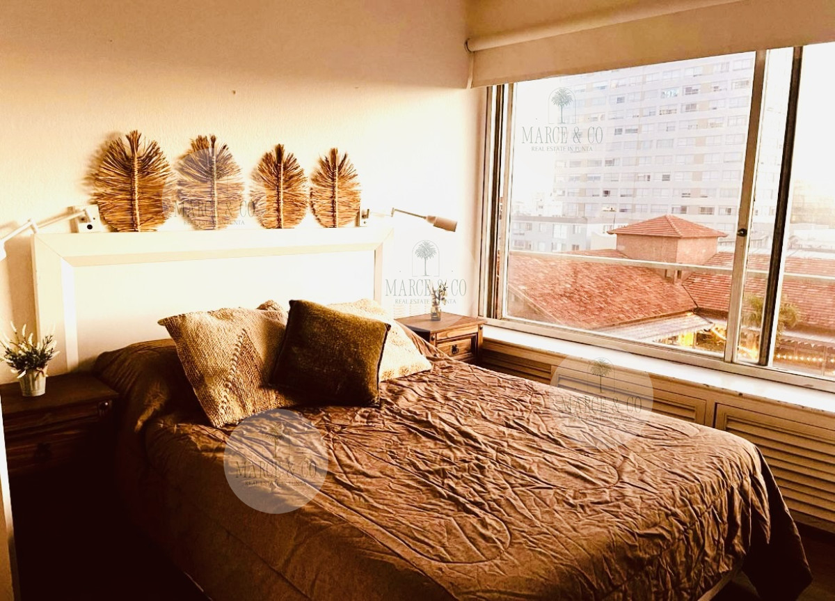 Apartamento ID.2336 - Apartamento de 2 Dormitorios en el corazón de la Península de Punta del Este