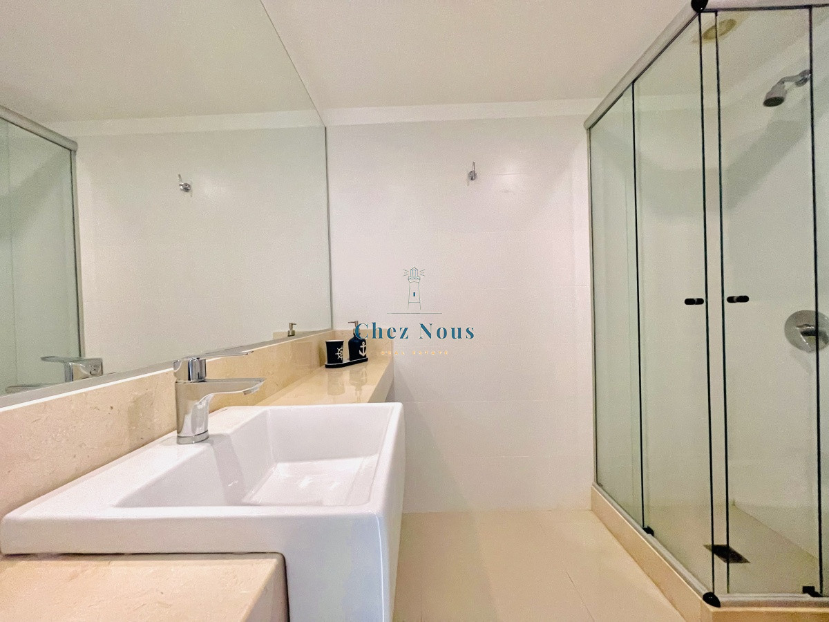 Apartamento ID.1023 - Apartamento de 3 Dormitorios y Parrillero Frente al Mar, Playa Mansa