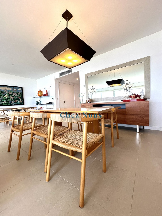 Apartamento ID.1000 - Oportunidad en Venta y Alquiler temporal de maravilloso departamento esquinero en Torre Le Parc, Playa Brava, Punta del Este