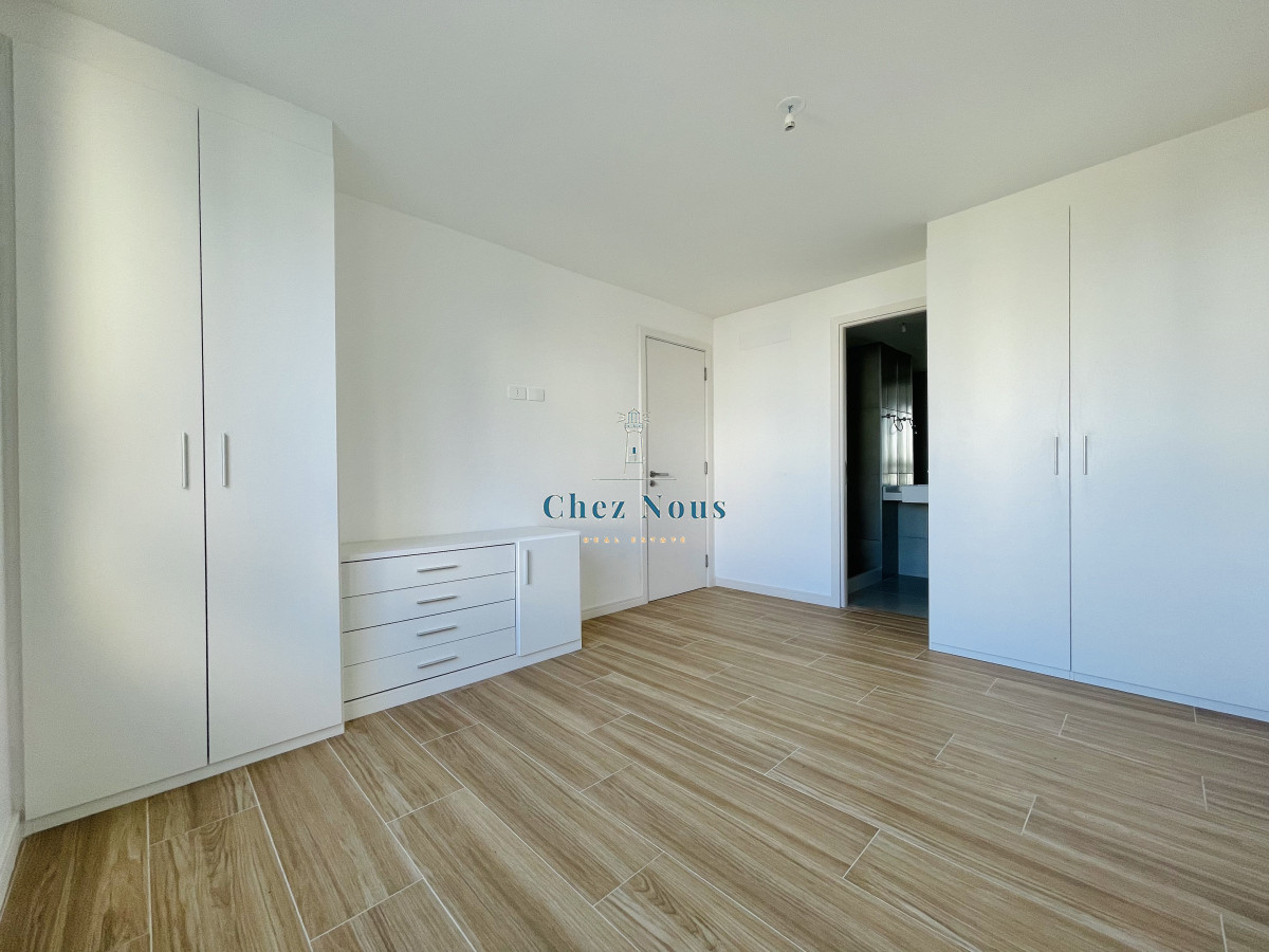 Apartamento ID.871 - Apartamento de 2 Dormitorios a Estrenar en Alquiler Anual y venta, Playa Brava, Punta del Este