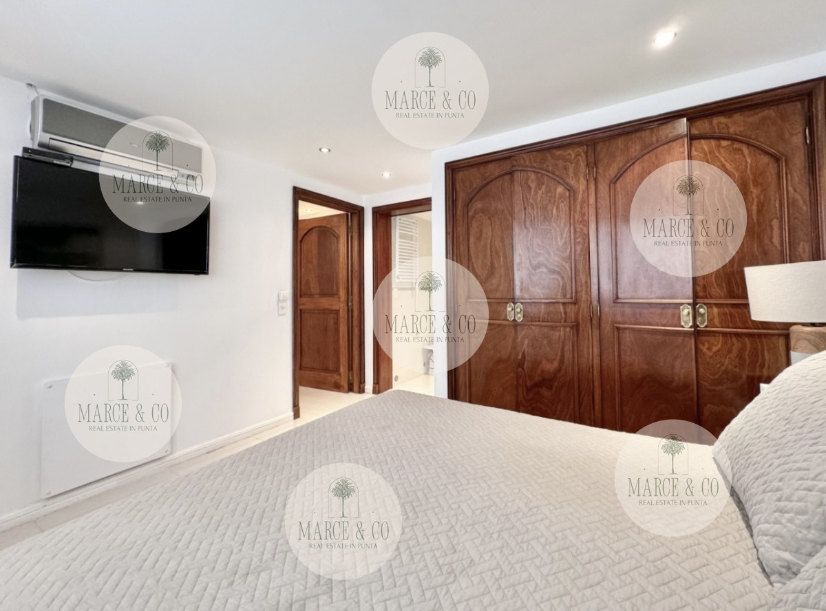 Apartamento ID.2224 - Apartamento de 6 Dormitorios Frente al Puerto de Punta del Este