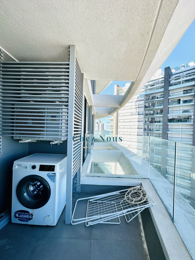 Apartamento ID.2121 - Moderno Apartamento de 3 Dormitorios en Suite, zona Hotel Enjoy, Punta del Este