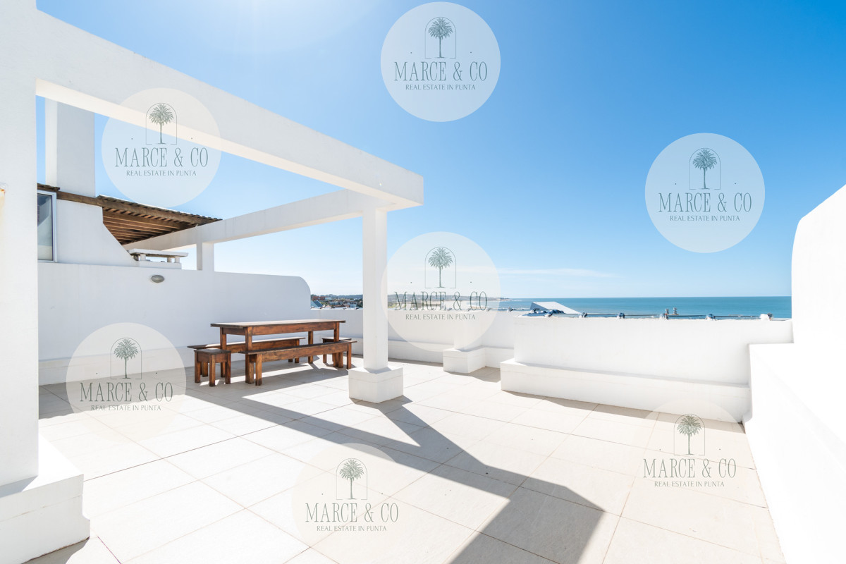 Apartamento ID.2235 - Venta y alquiler temporario de apartamento penthouse de tres dormitorios en playa Montoya