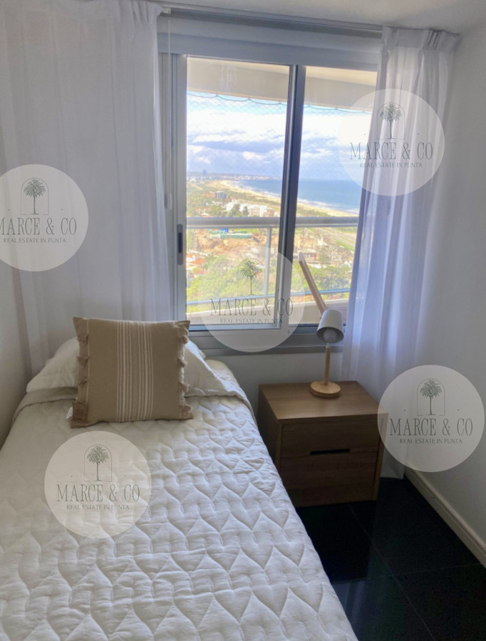 Apartamento ID.2548 - Alquiler temporal de apartamento piso alto de 2 dormitorios más servicio en playa brava 