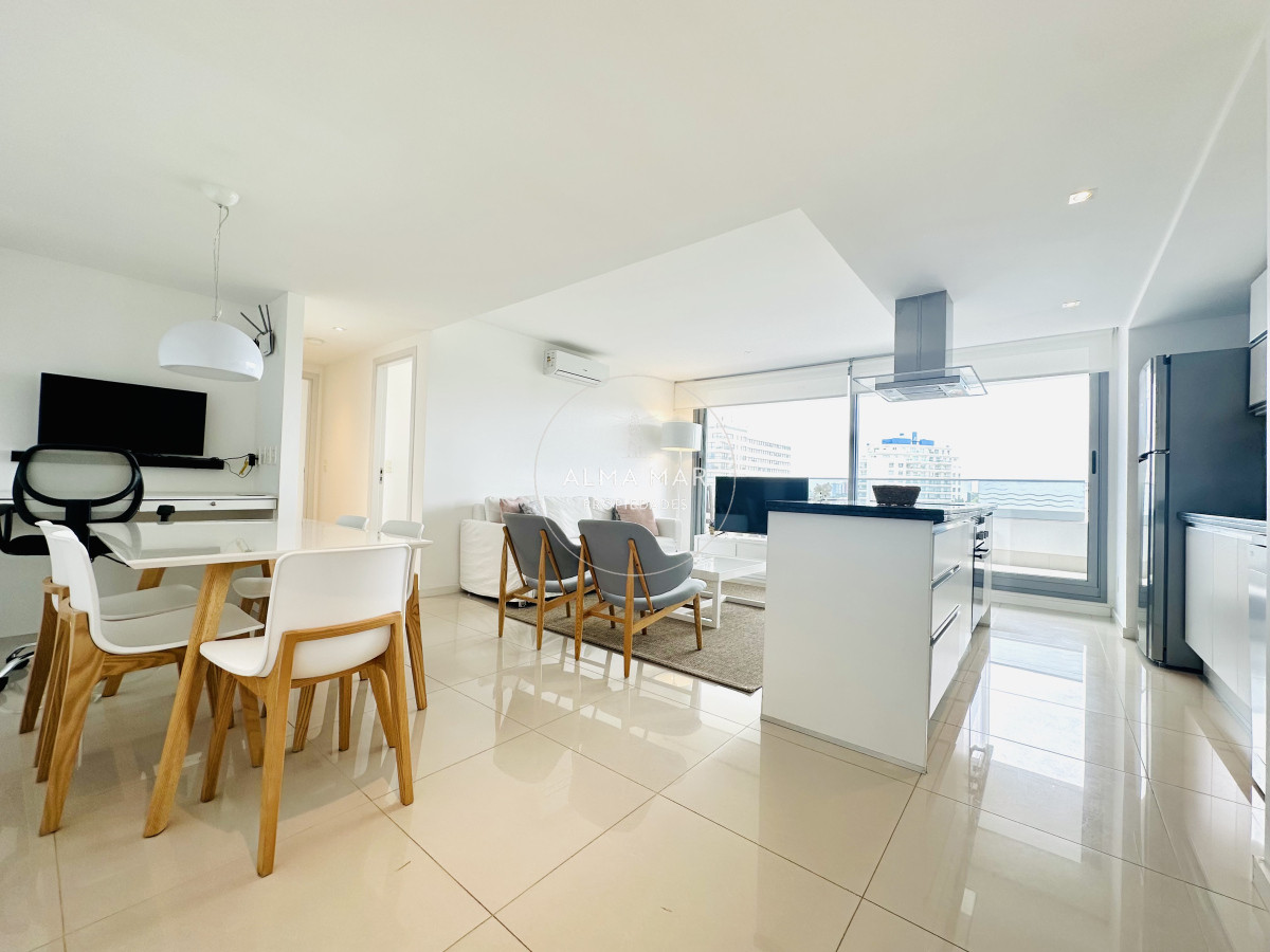 Apartamento ID.584 - Apartamento de 2 Dormitorios en Venta a metros de playa Brava, Punta del Este