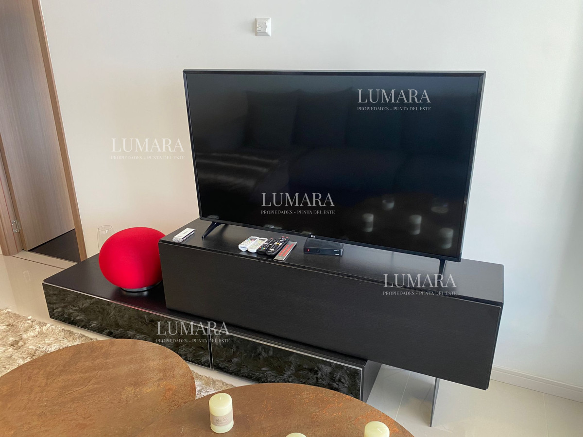 Apartamento ID.2731 - Venta de gran apartamento de 3 dormitorios con parrillero propio en Playa Brava, Punta del Este