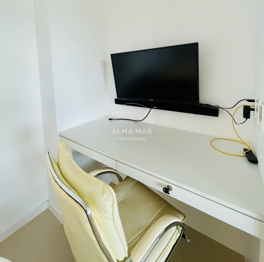 Apartamento ID.584 - Apartamento de 2 Dormitorios en Venta a metros de playa Brava, Punta del Este