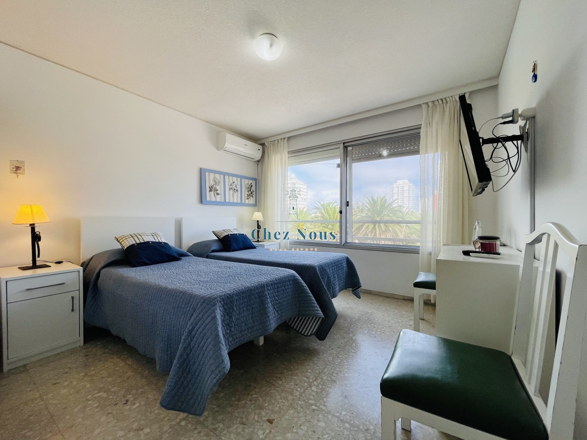 Apartamento ID.564 - Apartamento de 1 Dormitorio y Medio en la Península, Punta del Este