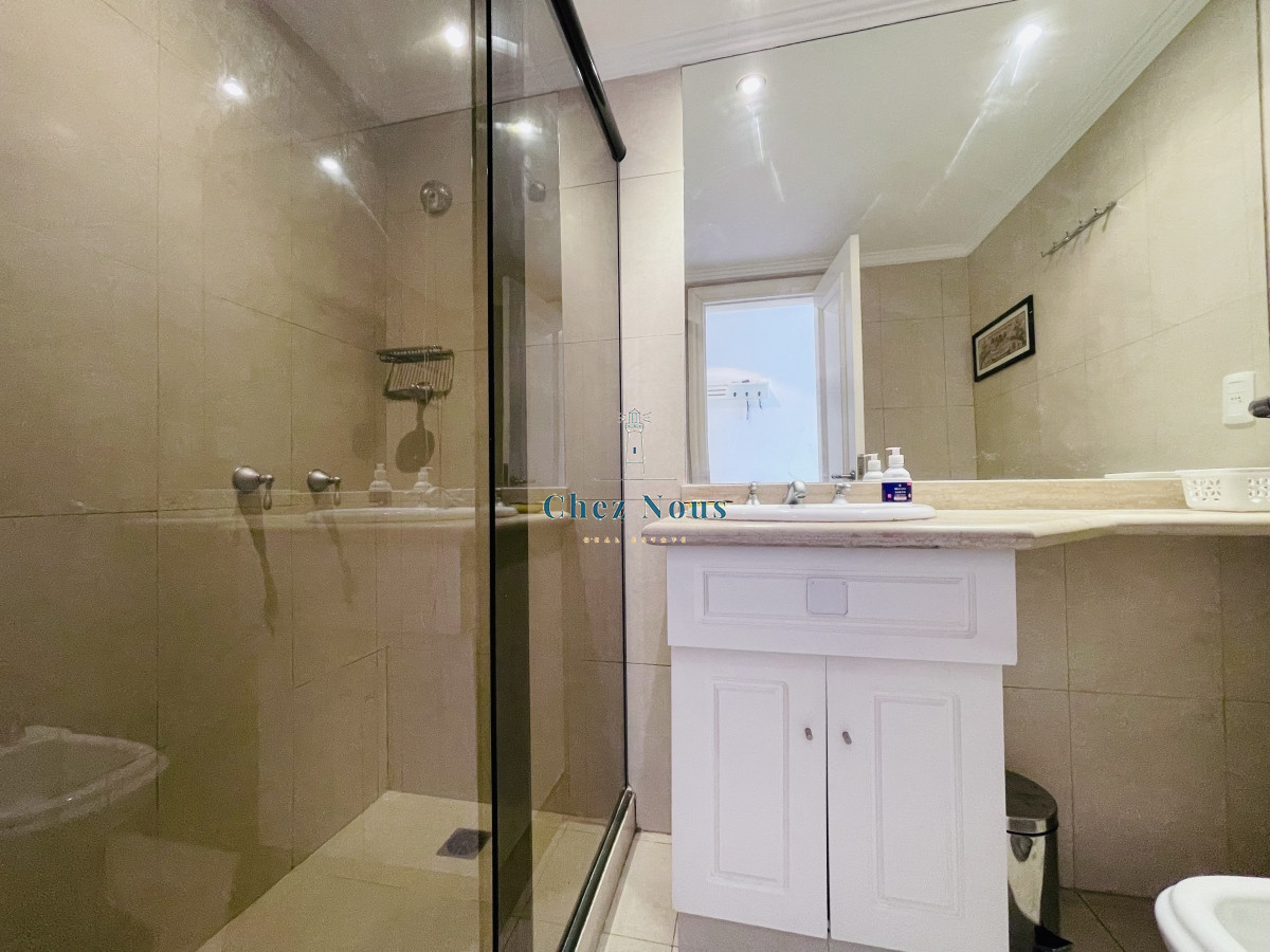 Apartamento ID.1080 - Apartamento de 2 Dormitorios en Aidy Grill a Pocos Metros de Playa Brava - Venta