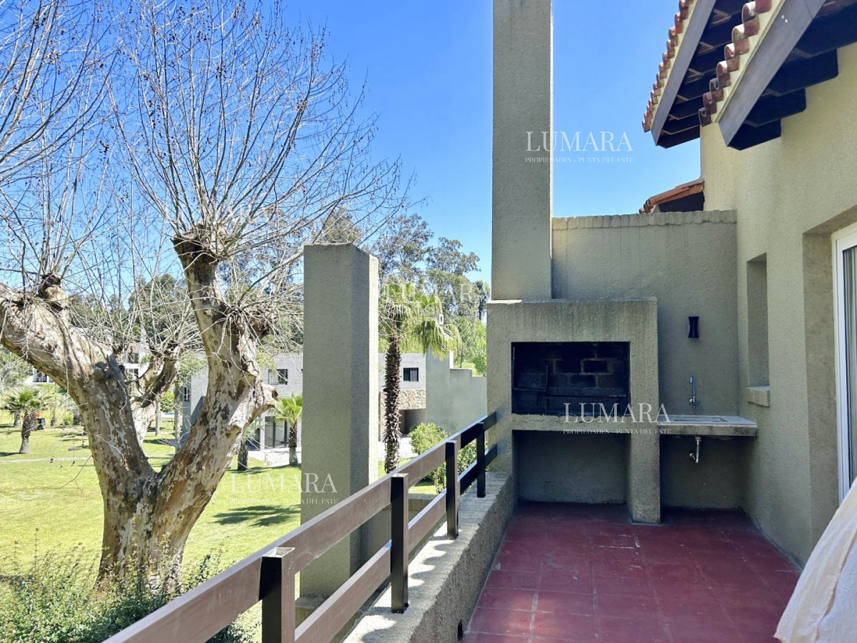 Apartamento ID.3146 - Alquiler anual o invernal de apartamento dúplex con parrillero propio en Rincón del Indio