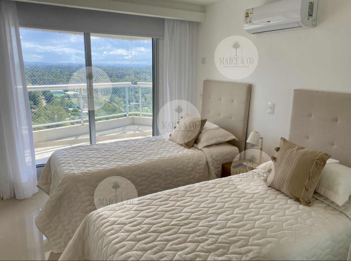Apartamento ID.2548 - Alquiler temporal de apartamento piso alto de 2 dormitorios más servicio en playa brava 