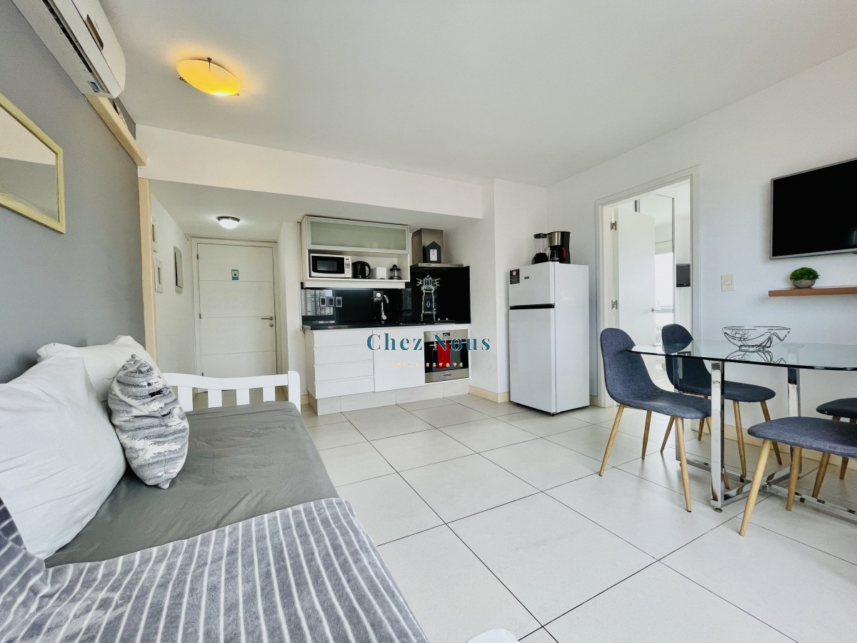 Apartamento ID.1968 - Venta de apartamento de 1 Dormitorio en el corazón de la Península, Punta del Este