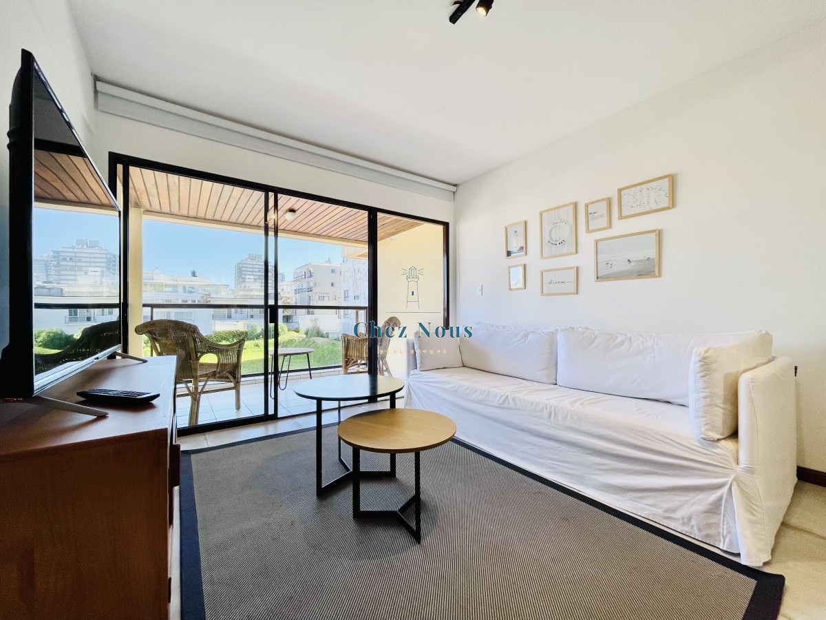 Apartamento ID.878 - Apartamento de 2 Dormitorios en playa El Emir, Punta del Este - Venta y Alquiler de Verano