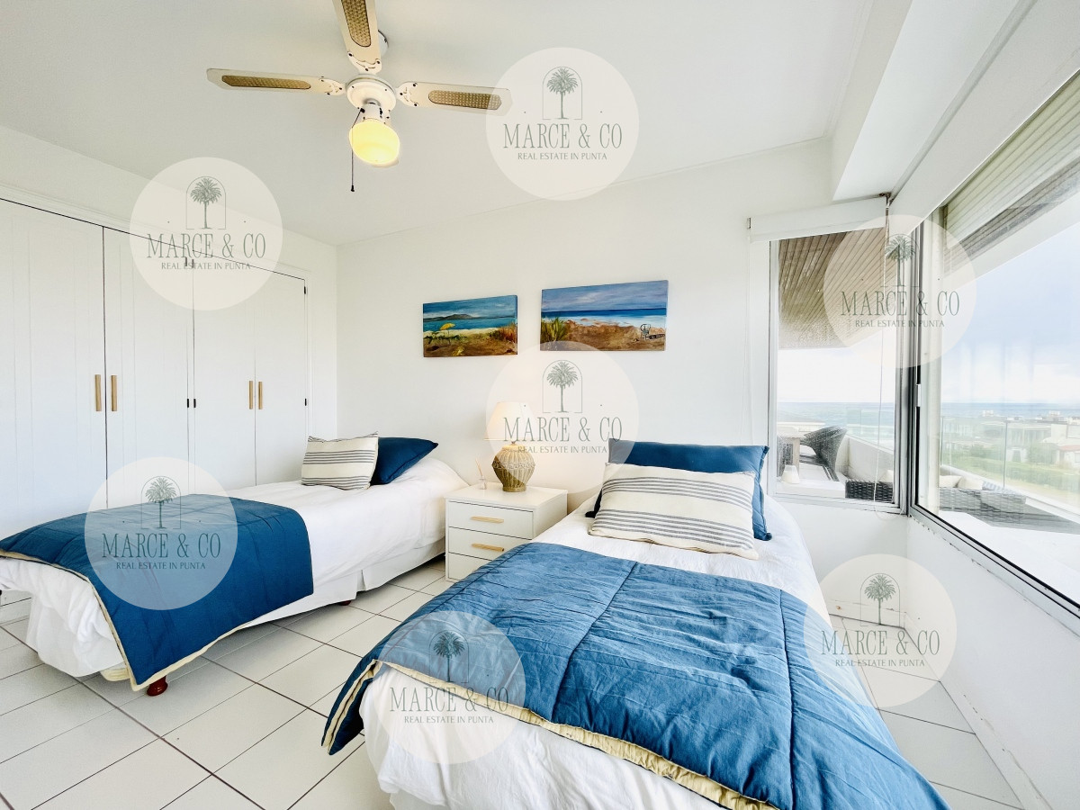 Apartamento ID.542 - Maravilloso Penthouse de 3 Dormitorios y Parrillero en Montoya, La Barra