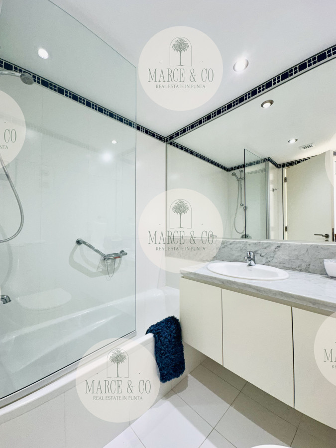 Apartamento ID.2198 - Oportunidad en Venta! Apartamento sobre playa Brava de 3 Dormitorios más Dependencia, Torre Le Parc