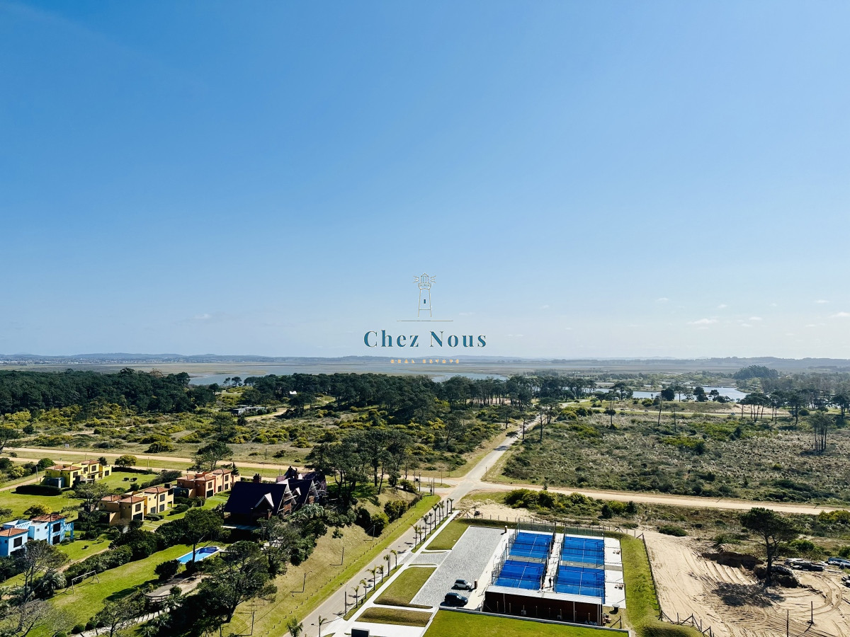 Apartamento ID.965 - Moderno Apartamento de 1 Dormitorio en suite piso alto en Venta de Torre Surfside Village, Punta del Este