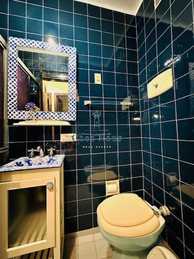 Apartamento ID.562 - Venta de apartamento de 3 dormitorios y 2 baños a metros del Mar en Playa Mansa