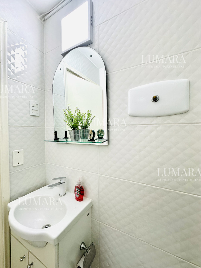 Apartamento ID.867 - Apartamento en alquiler de 2 dormitorios con 2 baños sobre Roosevelt, Punta del Este