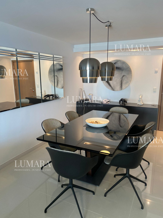 Apartamento ID.2731 - Venta de gran apartamento de 3 dormitorios con parrillero propio en Playa Brava, Punta del Este