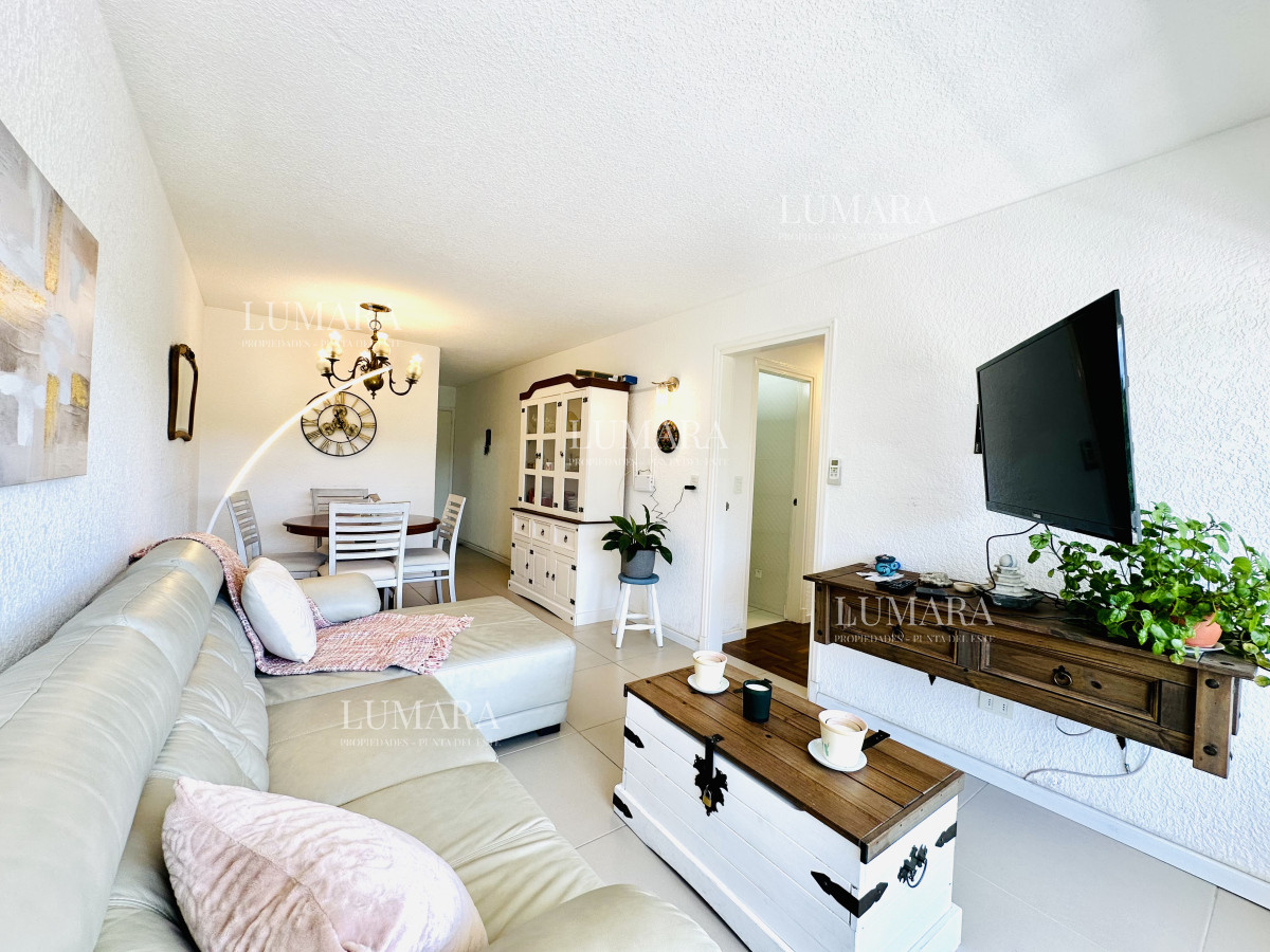 Apartamento ID.867 - Apartamento en alquiler de 2 dormitorios con 2 baños sobre Roosevelt, Punta del Este