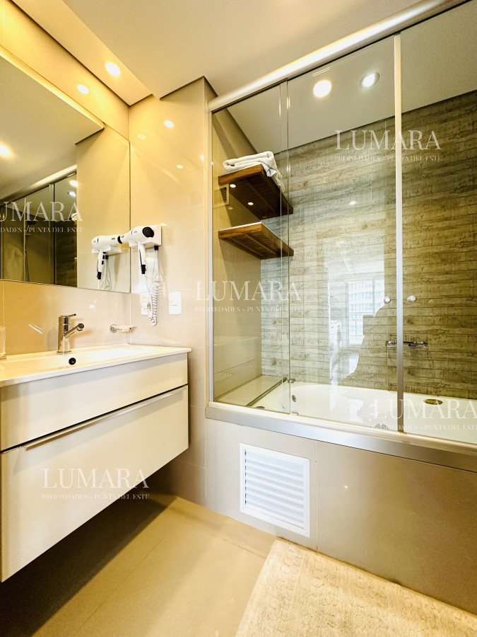 Apartamento ID.587 - Apartamento de 1 Dormitorio en playa Brava, Punta del Este