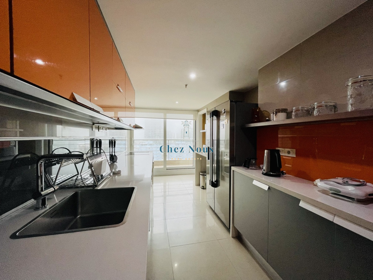 Apartamento ID.953 - Moderno Apartamento de 3 Suites en Playa Mansa con Vista al Mar
