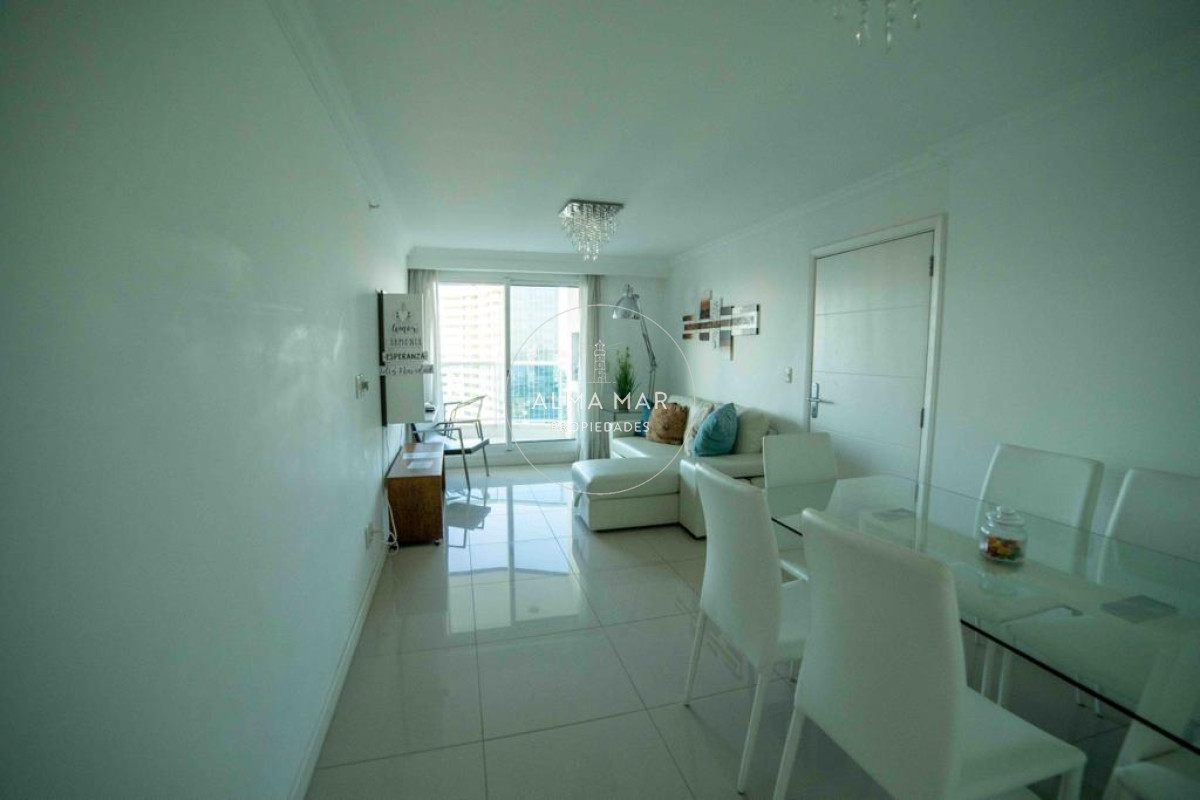 Apartamento ID.868 - Moderno Apartamento de 2 Dormitorios en Venta, Playa Mansa 