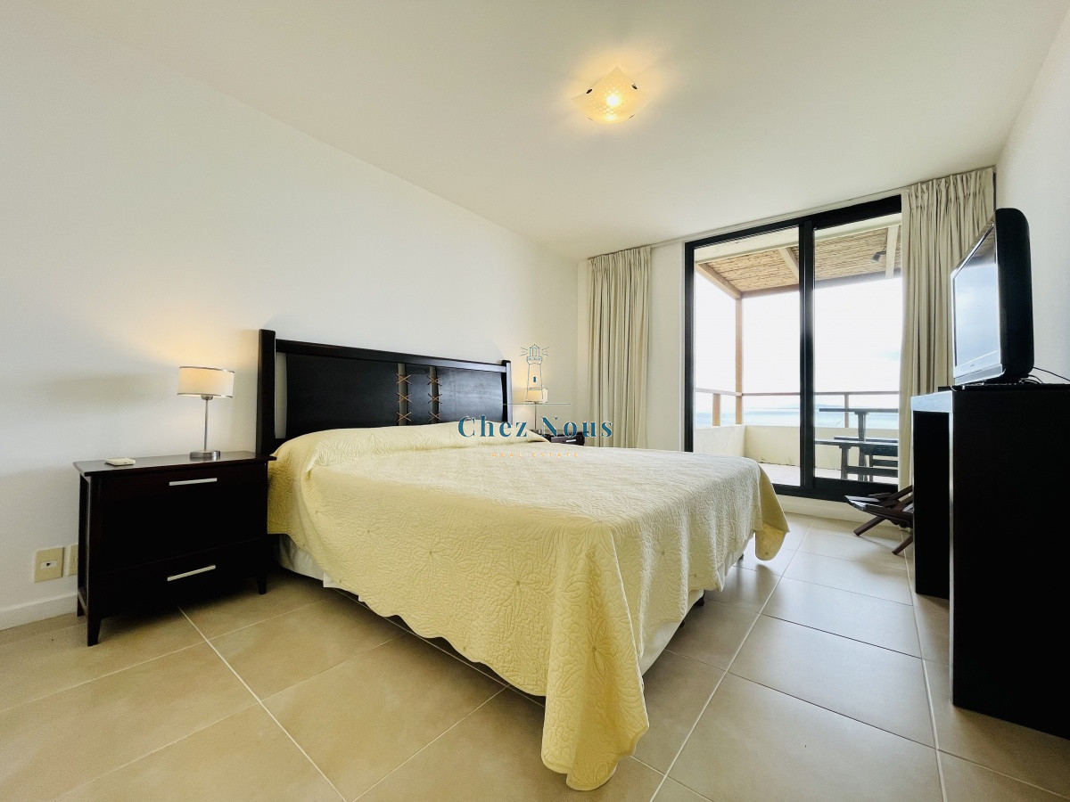 Apartamento ID.508 - Venta de apartamento de dos dormitorios con parrillero en complejo privado de Punta Ballena