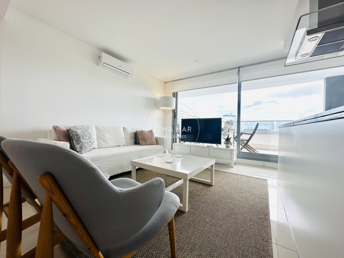 Apartamento ID.584 - Apartamento de 2 Dormitorios en Venta a metros de playa Brava, Punta del Este