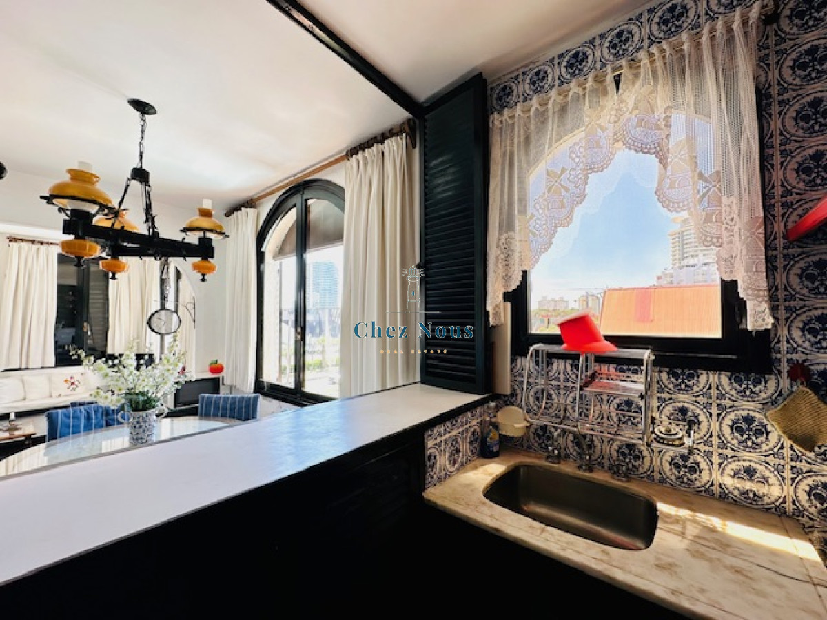 Apartamento ID.562 - Venta de apartamento de 3 dormitorios y 2 baños a metros del Mar en Playa Mansa
