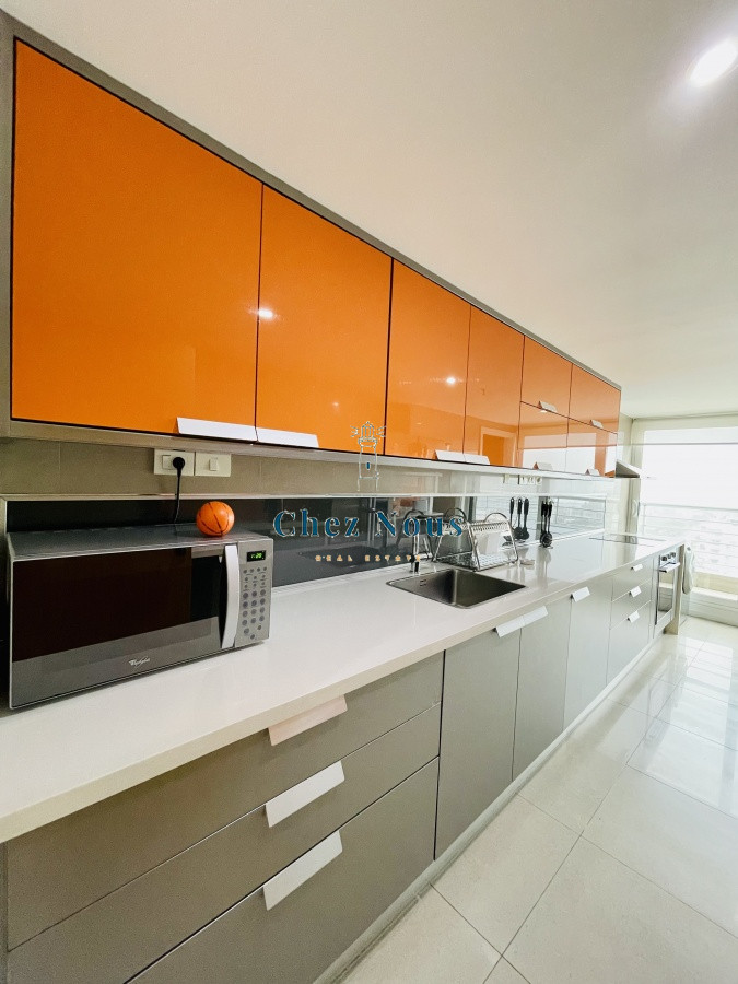 Apartamento ID.953 - Moderno Apartamento de 3 Suites en Playa Mansa con Vista al Mar