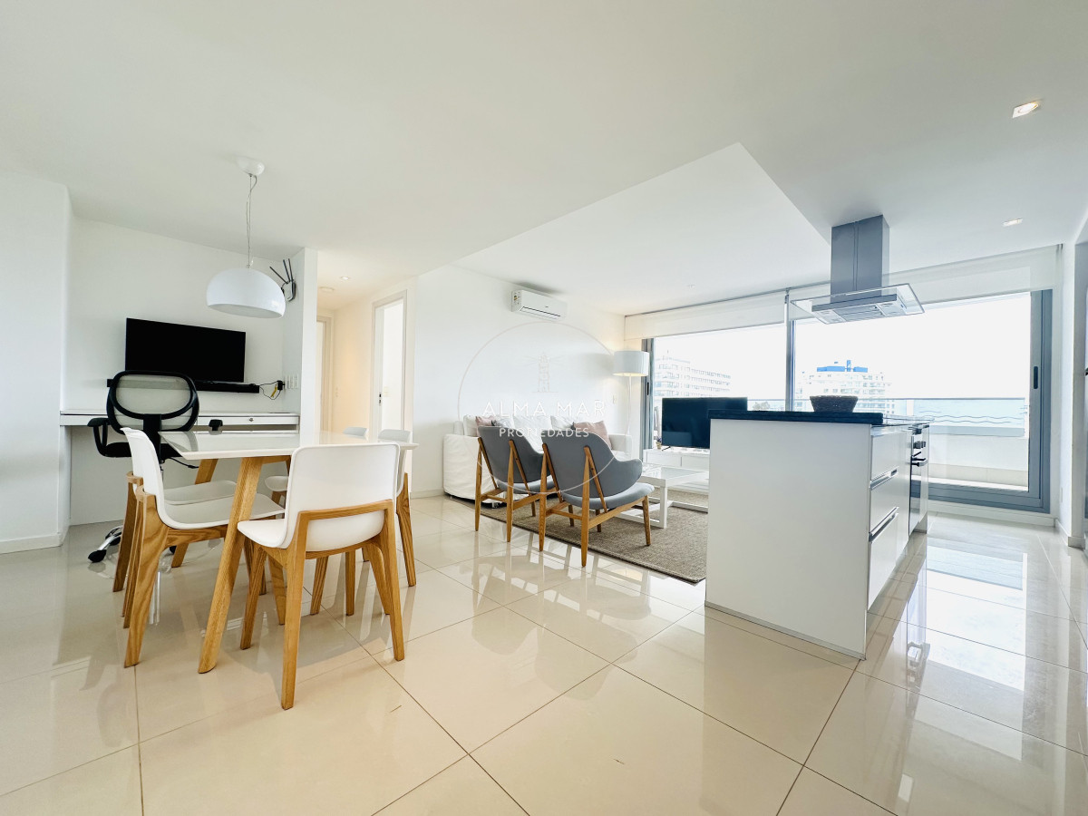 Apartamento ID.584 - Apartamento de 2 Dormitorios en Venta a metros de playa Brava, Punta del Este