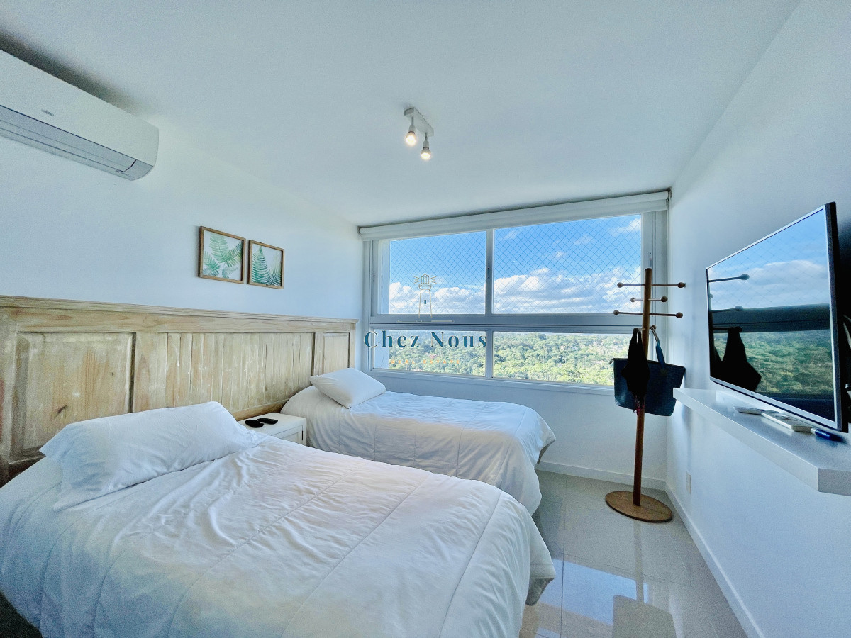 Apartamento ID.555 -  Exclusivo Penthouse de 3 Dormitorios con Vistas panorámicas a Playa Brava, en Venta