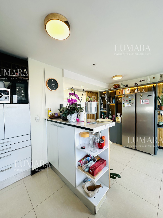 Apartamento ID.1619 - Venta de Excelente Penthouse de 2 Dormitorios y Parrillero con vistas a Playa Mansa, Punta del Este