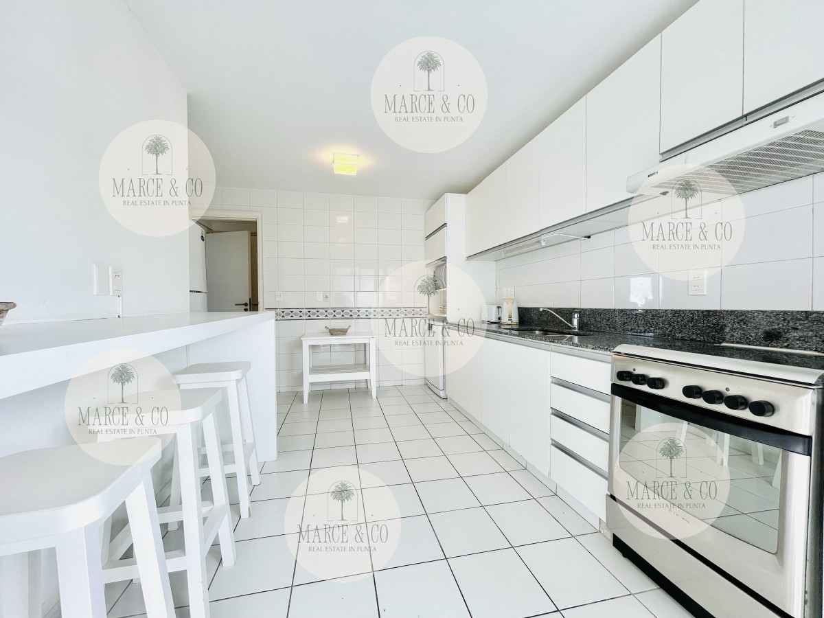 Apartamento ID.542 - Maravilloso Penthouse de 3 Dormitorios y Parrillero en Montoya, La Barra