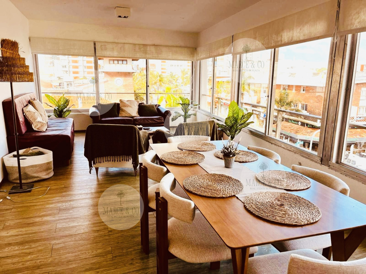 Apartamento ID.2336 - Apartamento de 2 Dormitorios en el corazón de la Península de Punta del Este