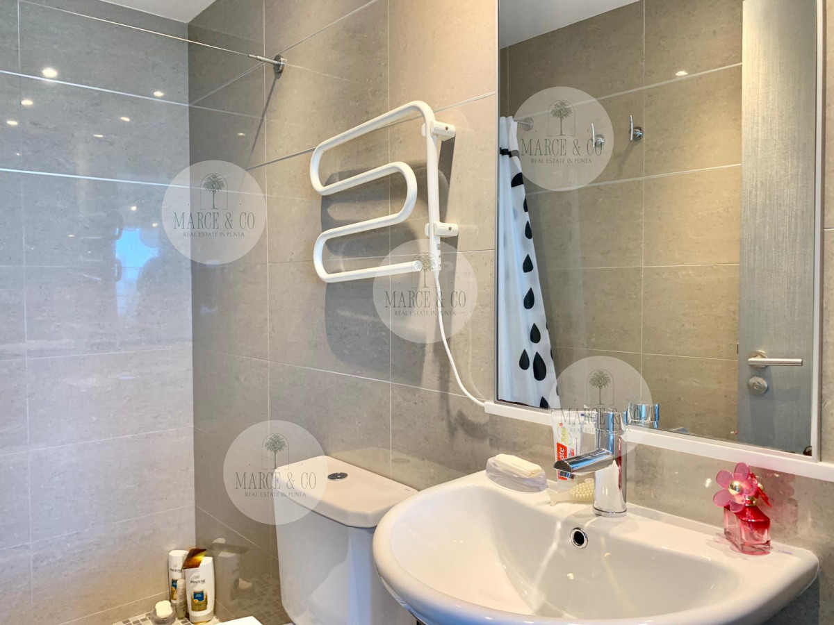 Apartamento ID.1101 - Excelente Apartamento de 2 Dormitorios en Venta y Alquiler - Playa Mansa, Punta del Este