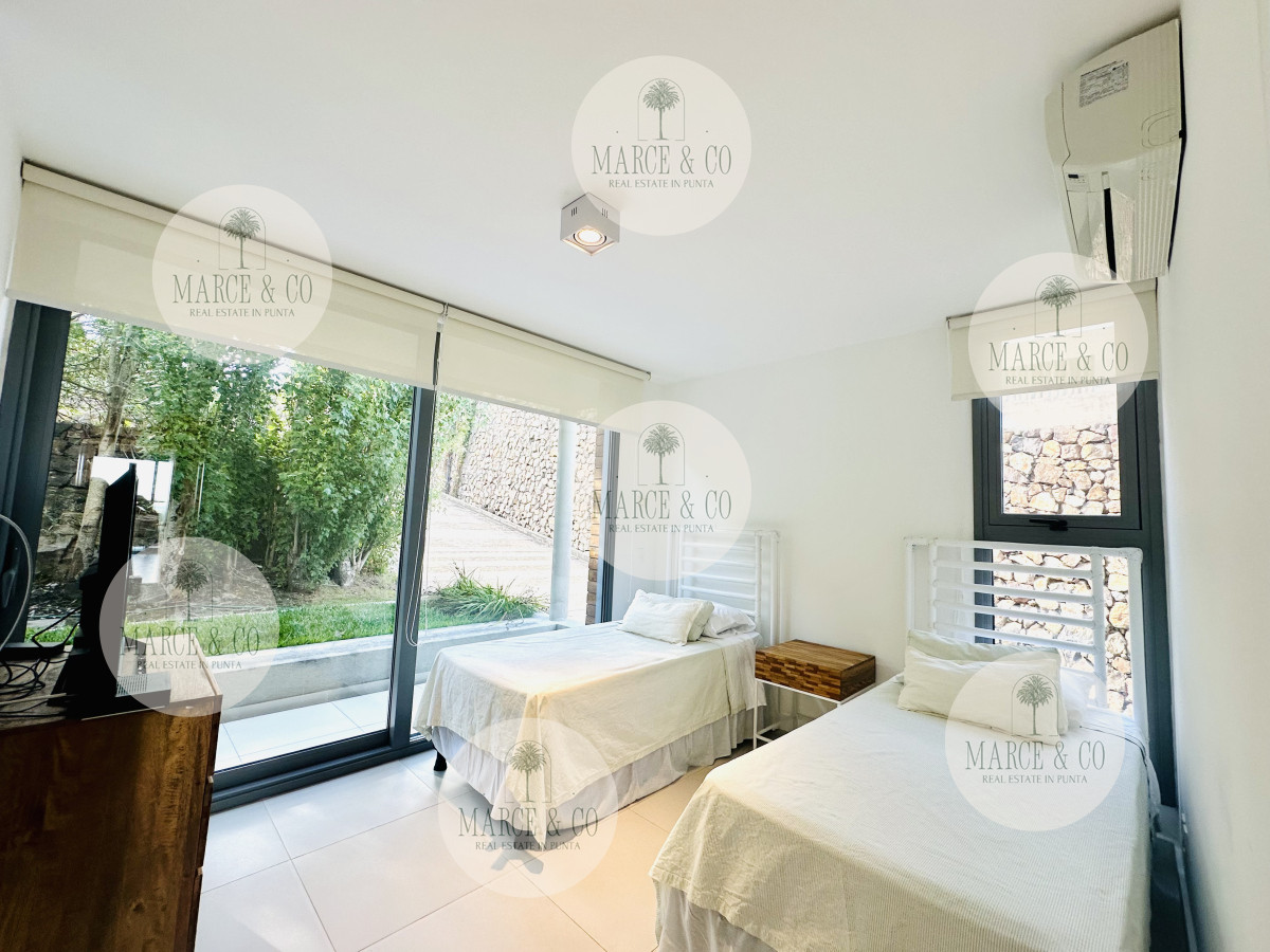 Apartamento ID.1431 - Venta OPORTUNIDAD de exclusivo departamento de tres dormitorios y Parrillero en Punta Ballena