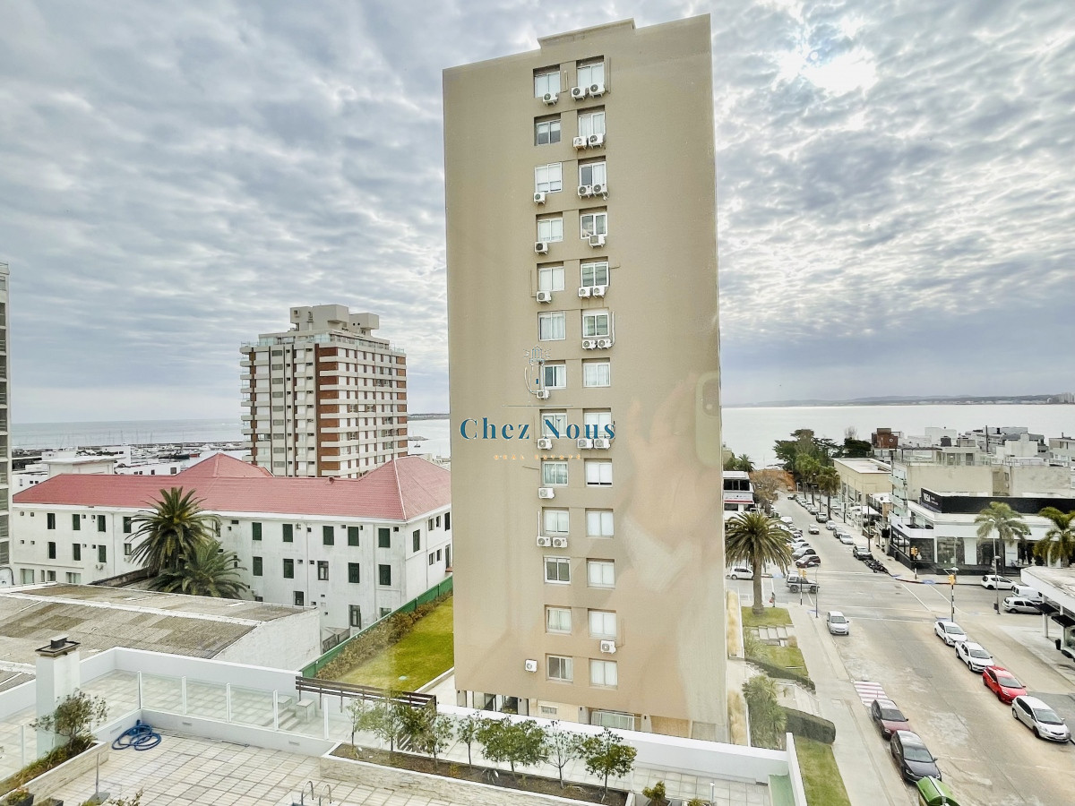 Apartamento ID.1968 - Venta de apartamento de 1 Dormitorio en el corazón de la Península, Punta del Este