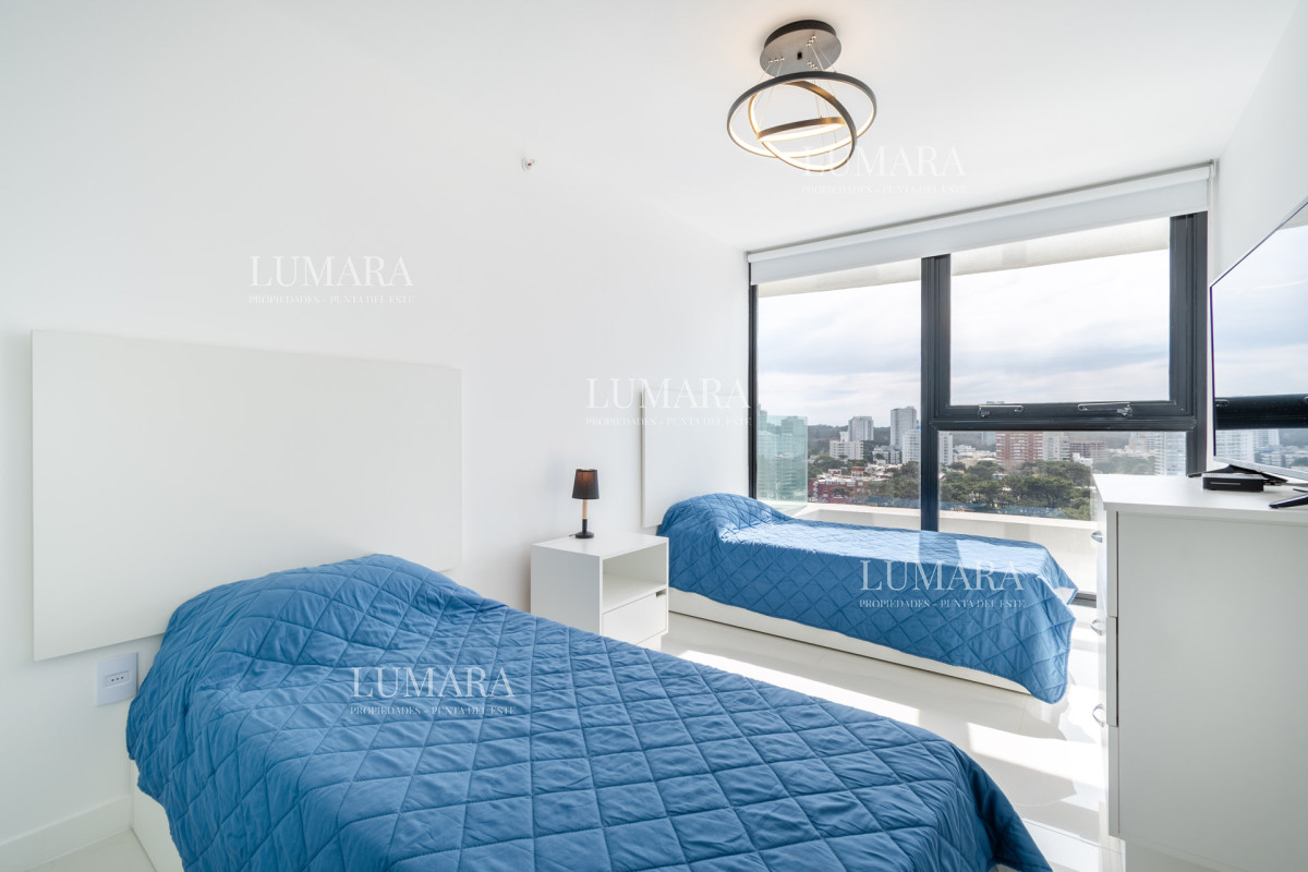 Apartamento ID.2330 - Moderno Apartamento de 3 Dormitorios en Suite, zona Hotel Enjoy, Punta del Este