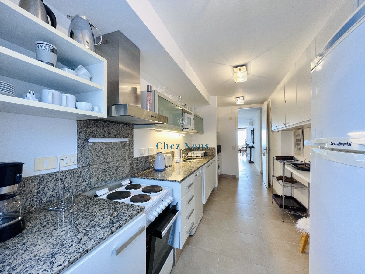 Apartamento ID.1104 - Venta y alquiler de apartamento de dos dormitorios con parrillero de uso exclusivo en Punta Ballena