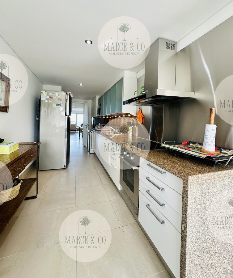 Apartamento ID.2198 - Oportunidad en Venta! Apartamento sobre playa Brava de 3 Dormitorios más Dependencia, Torre Le Parc