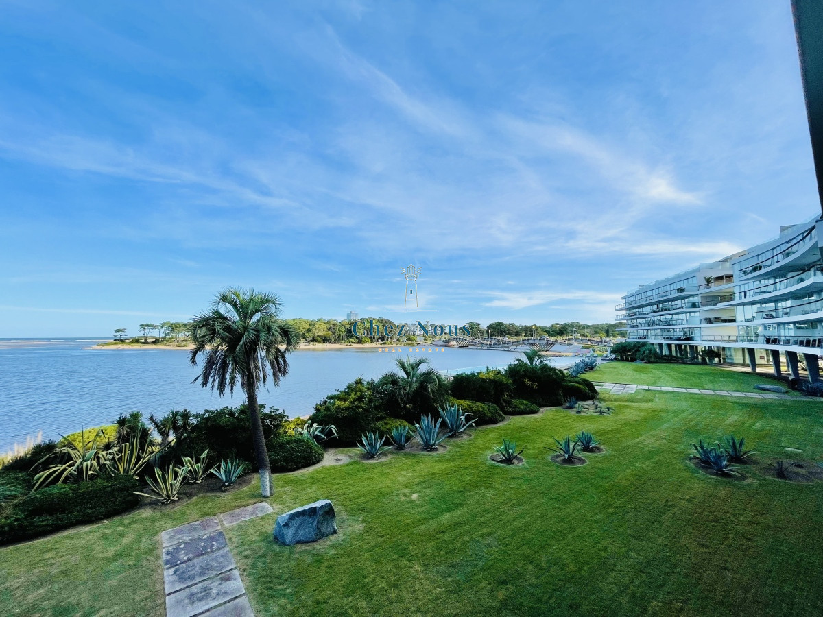 Apartamento ID.534 - Venta de Moderno Apartamento de 3 Dormitorios Frente al Mar en La Barra