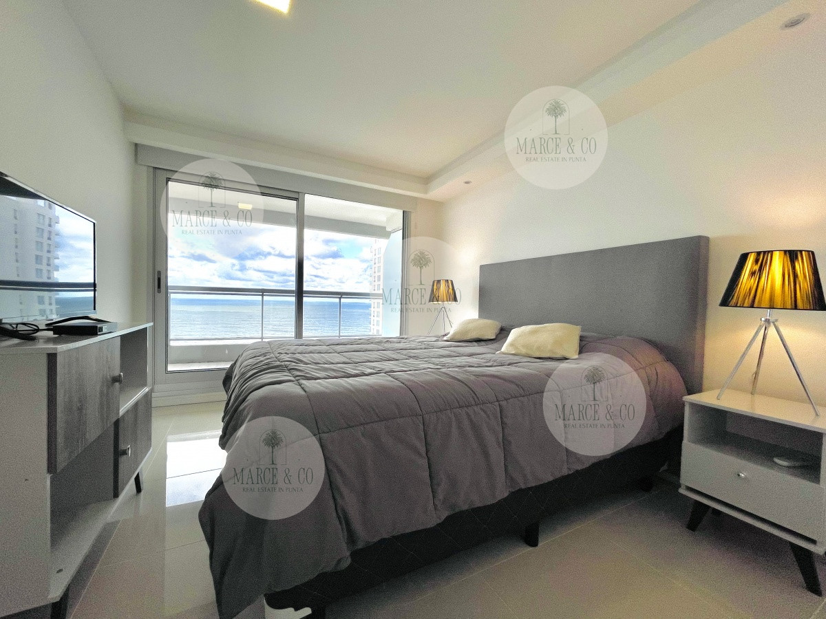 Apartamento ID.2430 - Apartamento de 2 Dormitorios y Parrillero con Vista al Mar en Playa Brava, Look Tower