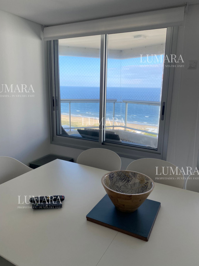 Apartamento ID.2731 - Venta de gran apartamento de 3 dormitorios con parrillero propio en Playa Brava, Punta del Este
