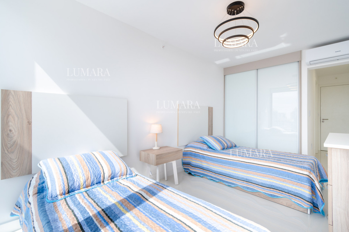 Apartamento ID.2330 - Moderno Apartamento de 3 Dormitorios en Suite, zona Hotel Enjoy, Punta del Este