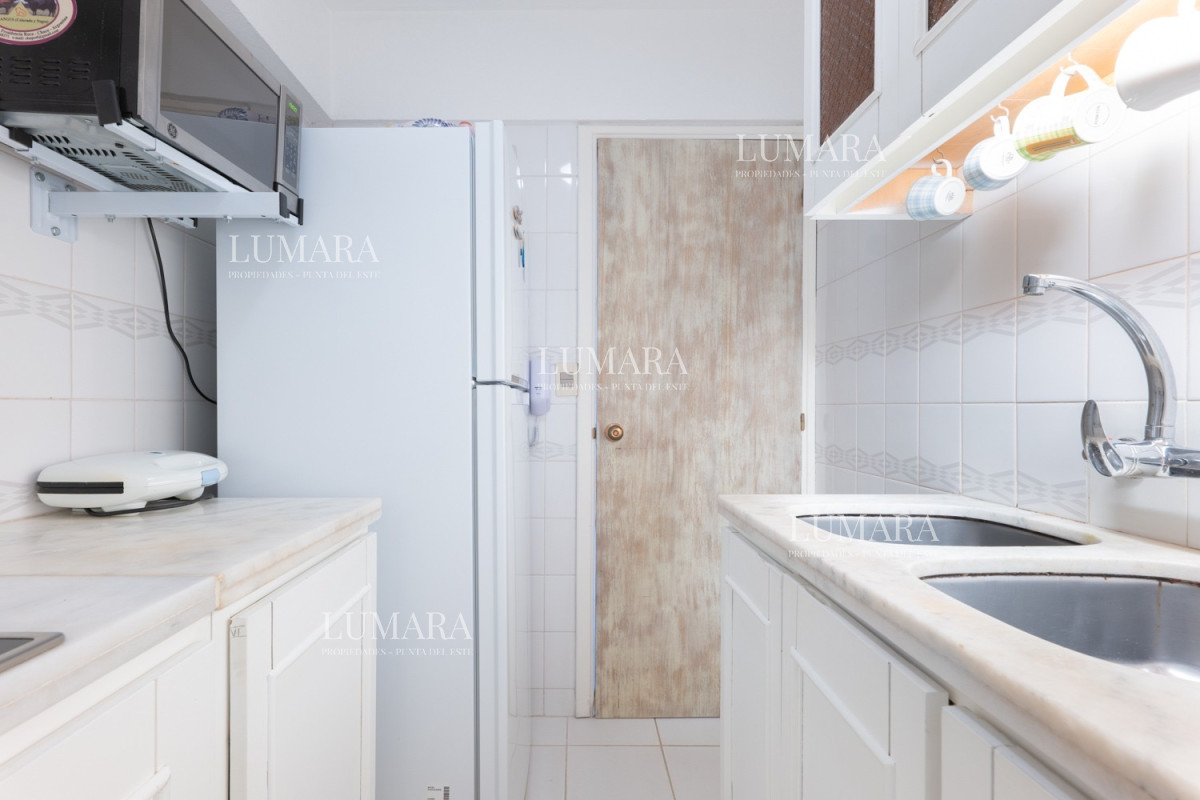 Apartamento ID.1234 - Apartamento de 2 Dormitorios frente al Mar, en Venta, Península de Punta del Este