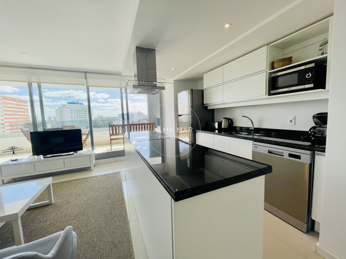 Apartamento ID.584 - Apartamento de 2 Dormitorios en Venta a metros de playa Brava, Punta del Este